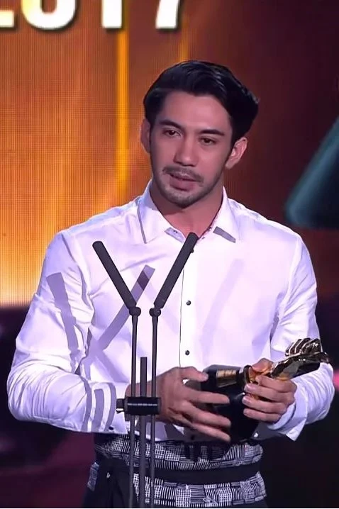 Potret Reza Rahadian